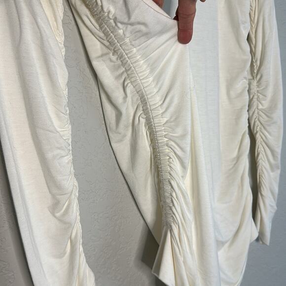 NEW Soft Surroundings Great Shape Turtleneck Ivory Cream Minimalist 26157 Medium - Picture 5 of 7